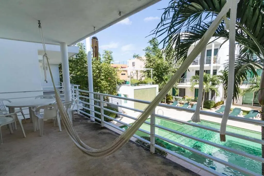Poolside tranquil apartment in Playa del Carmen 0*,  México