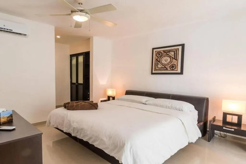 Poolside Tranquil Apartment In Playa Del Carmen