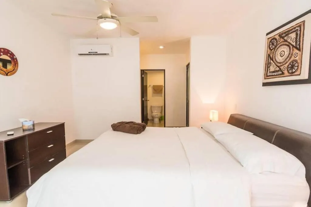 Poolside Tranquil Apartment In Playa Del Carmen Mexiko